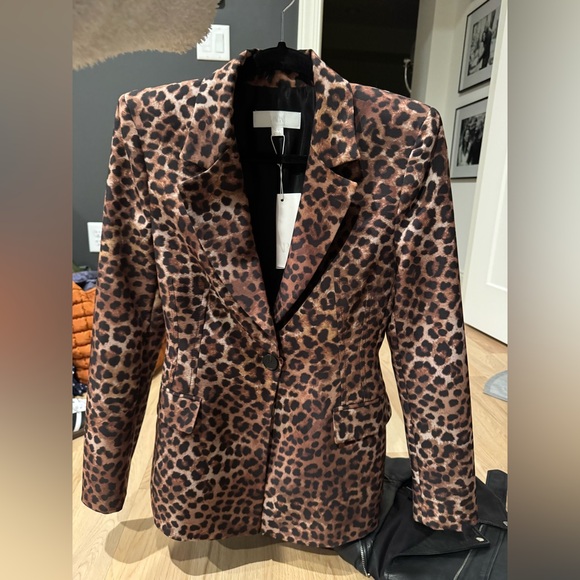 NWT Zara Leopard Blazer 🤩 - Picture 4 of 7